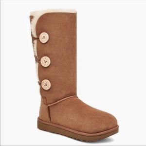 Ugg Bailey Button Triplet Shearling Suede Boots Chestnut Size 9